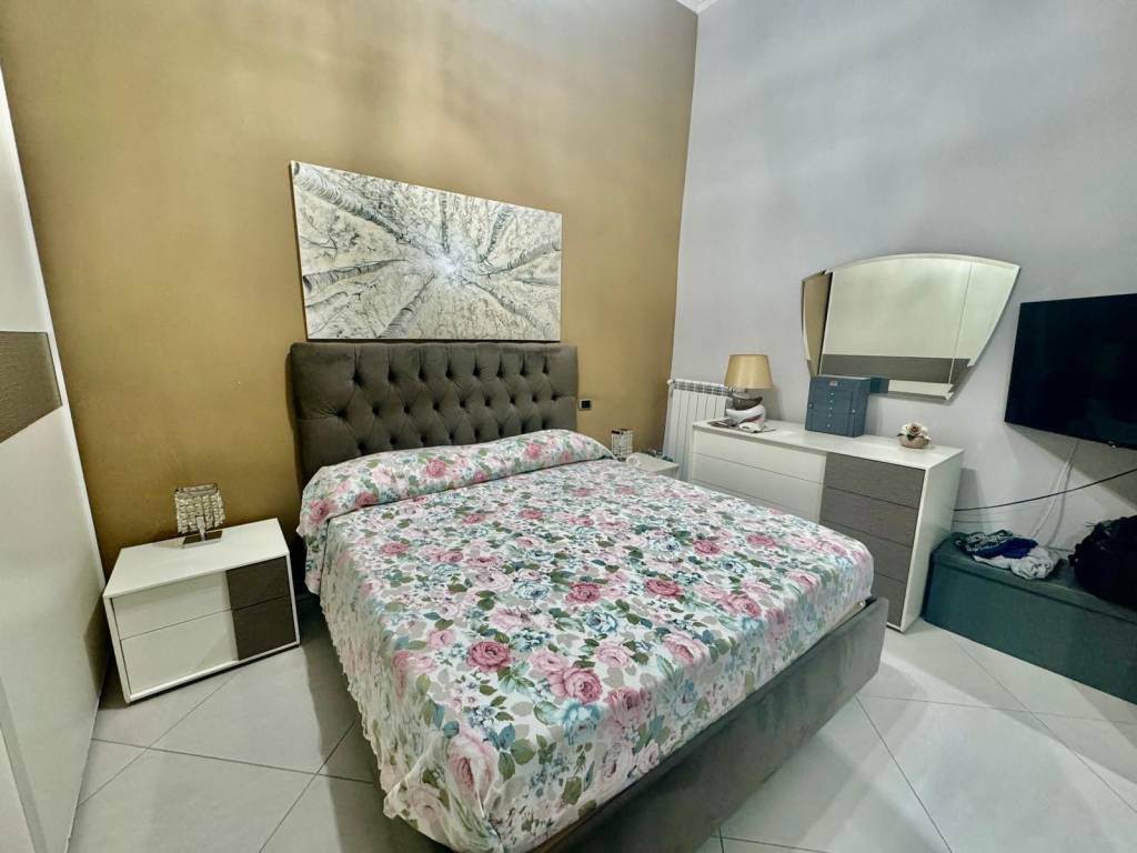 appartamento in vendita a Napoli in zona Stella