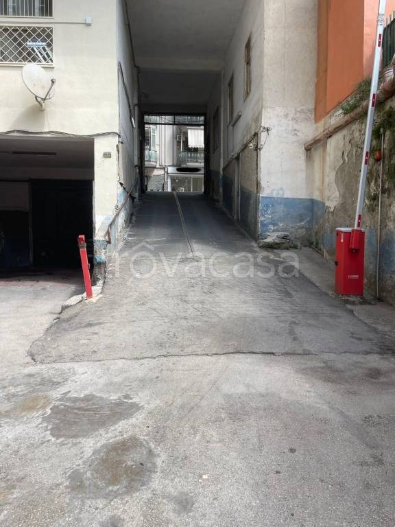 ufficio in vendita a Napoli in zona Pianura