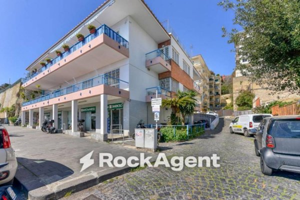 appartamento in vendita a Napoli in zona Posillipo