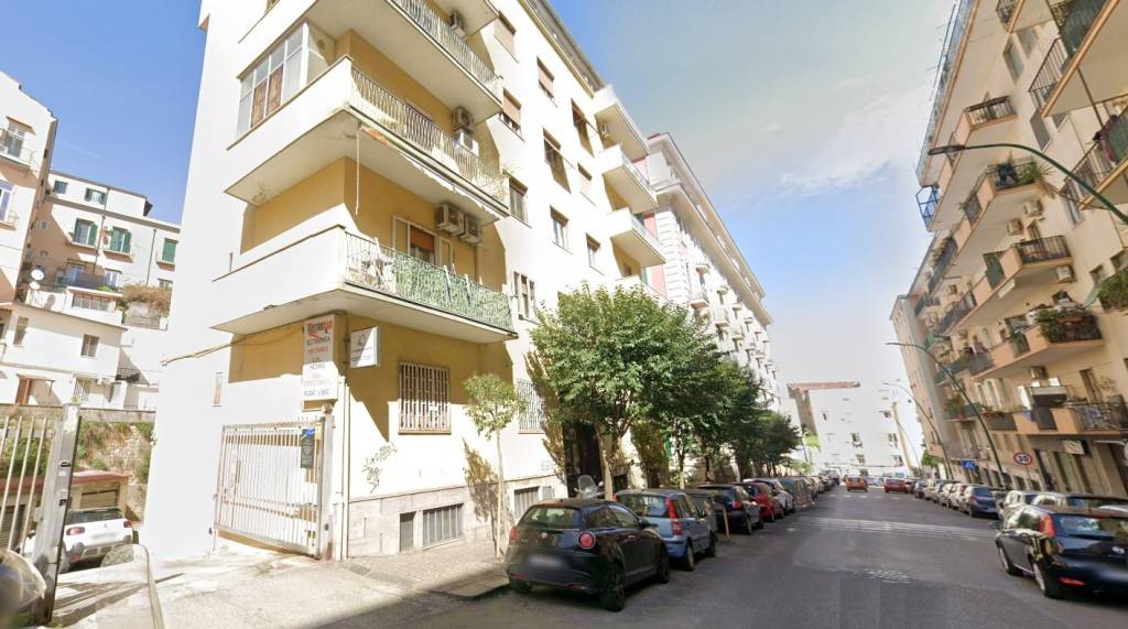 appartamento in vendita a Napoli in zona Arenella