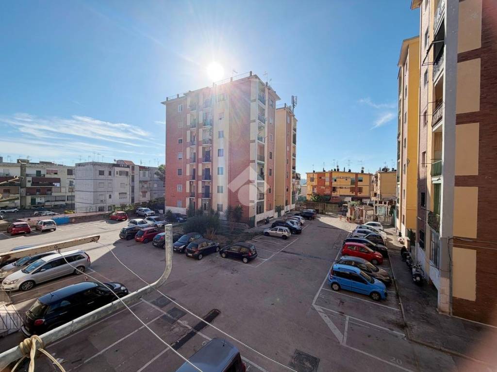 appartamento in vendita a Napoli in zona Soccavo