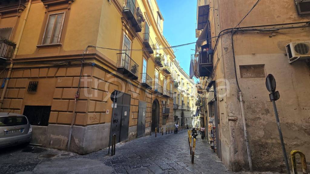appartamento in vendita a Napoli in zona Stella
