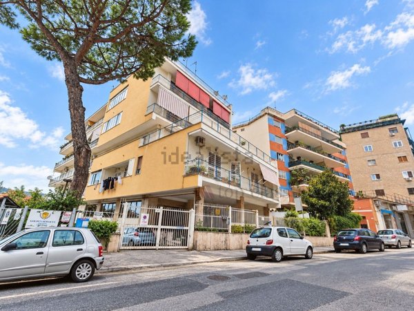appartamento in vendita a Napoli in zona Fuorigrotta
