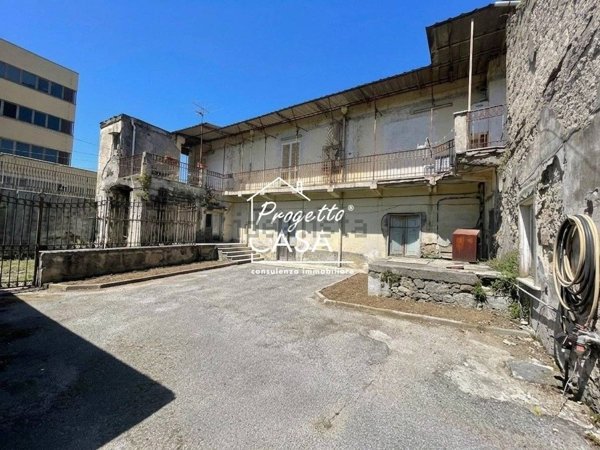 appartamento in vendita a Napoli in zona Barra