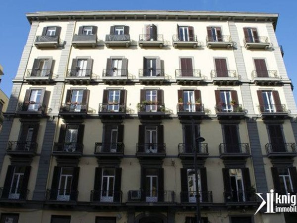 appartamento in vendita a Napoli in zona San Ferdinando