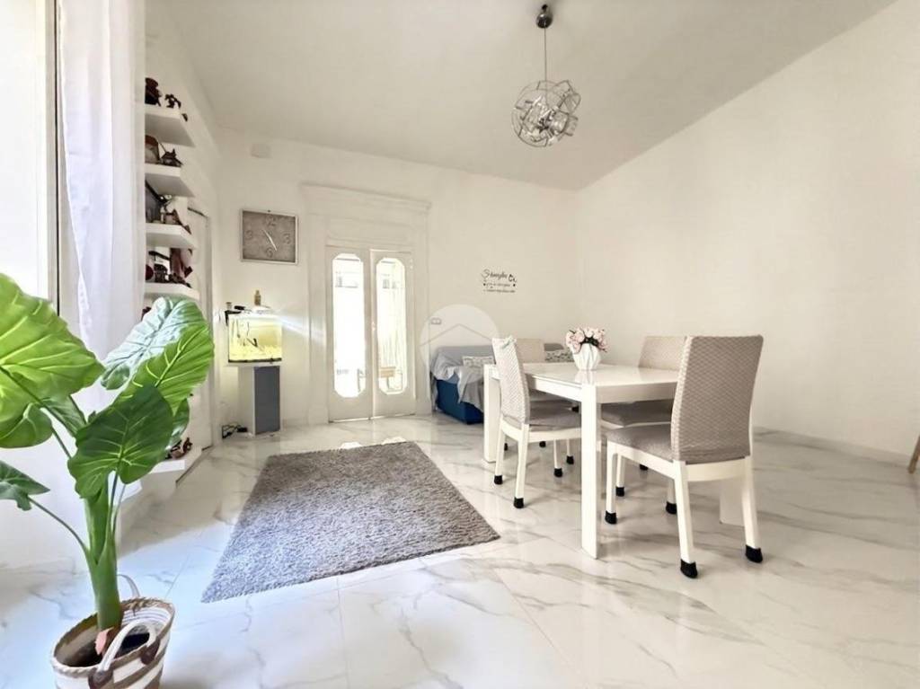 appartamento in vendita a Napoli in zona Montecalvario