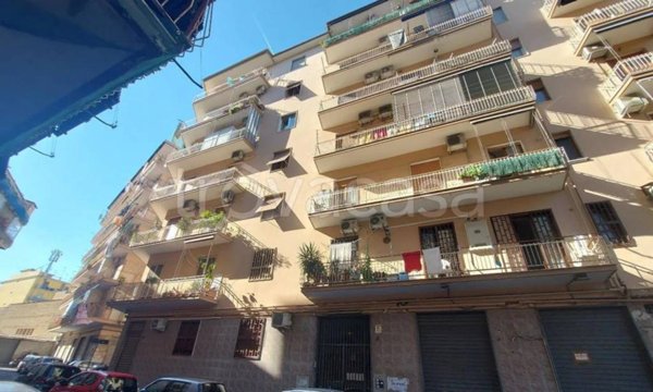 appartamento in vendita a Napoli in zona Secondigliano