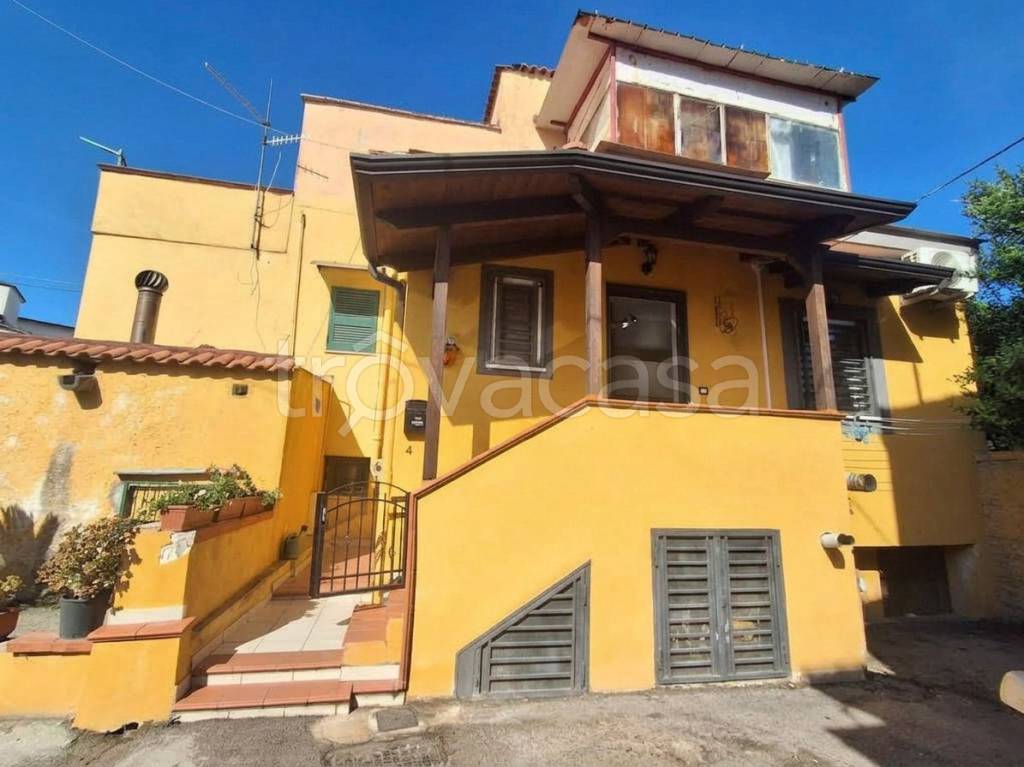 appartamento in vendita a Napoli in zona Bagnoli