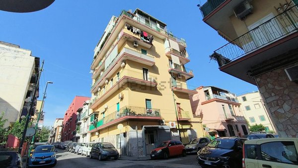 appartamento in vendita a Napoli in zona Bagnoli