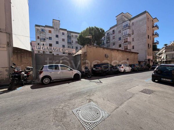 ufficio in vendita a Napoli in zona Soccavo
