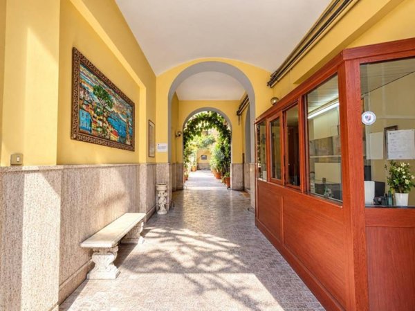 appartamento in vendita a Napoli in zona Vicaria