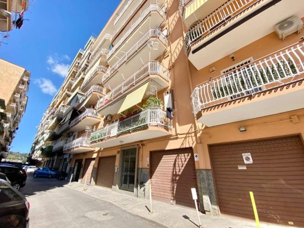 appartamento in vendita a Napoli in zona Pianura