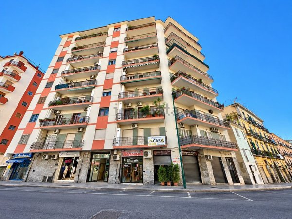 appartamento in vendita a Napoli in zona Arenella