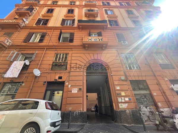 appartamento in vendita a Napoli in zona Pendino / San Giuseppe