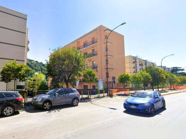 appartamento in vendita a Napoli in zona Fuorigrotta