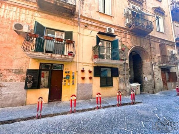 appartamento in vendita a Napoli in zona San Ferdinando