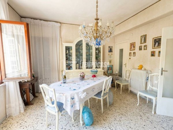 appartamento in vendita a Napoli in zona Fuorigrotta