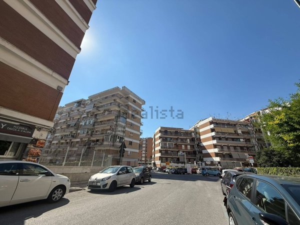appartamento in vendita a Napoli in zona Fuorigrotta
