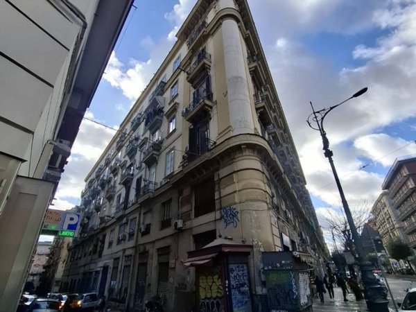 appartamento in vendita a Napoli in zona Pendino / San Giuseppe
