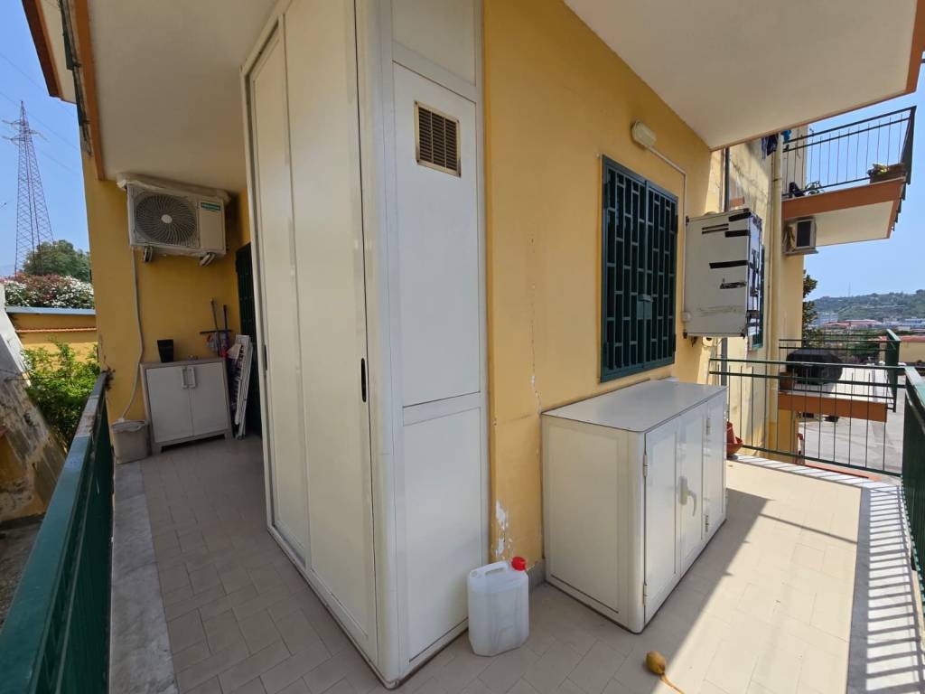 appartamento in vendita a Napoli in zona Bagnoli