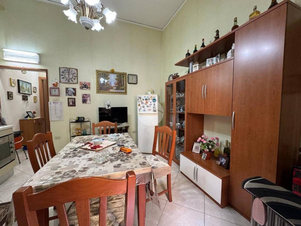 appartamento in vendita a Napoli in zona Secondigliano