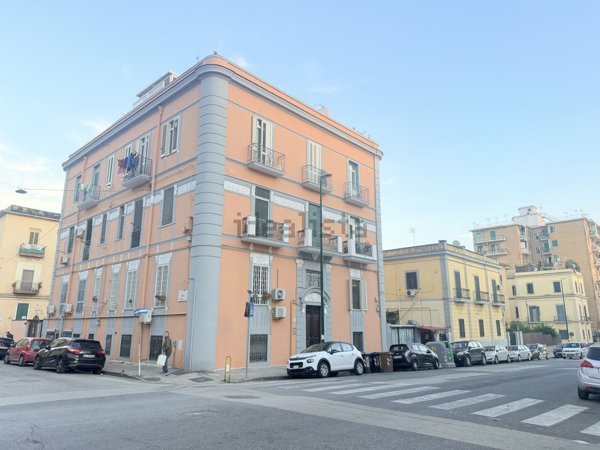 appartamento in vendita a Napoli in zona Bagnoli