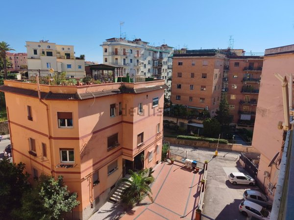 appartamento in vendita a Napoli in zona Posillipo