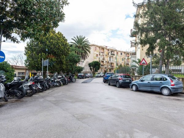 appartamento in vendita a Napoli in zona Stella