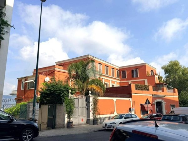 appartamento in vendita a Napoli in zona Posillipo