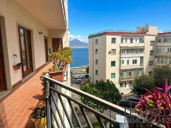appartamento in vendita a Napoli in zona Posillipo
