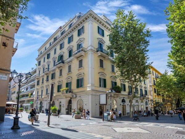 appartamento in vendita a Napoli in zona Vomero