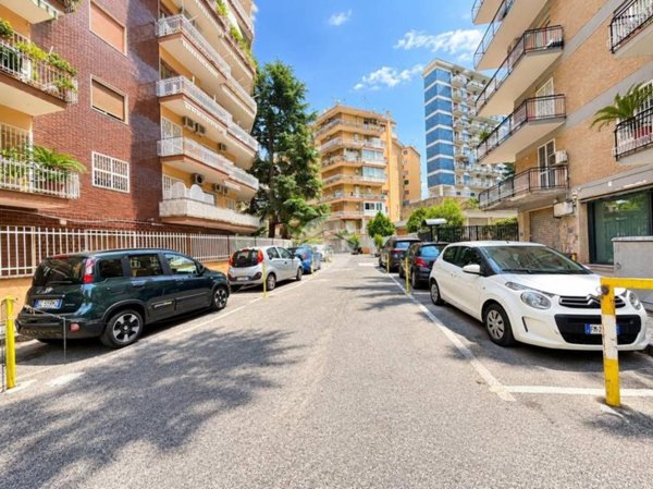 appartamento in vendita a Napoli in zona Arenella
