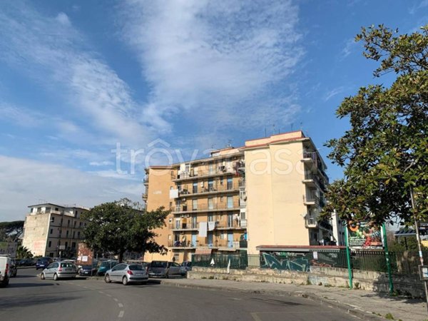 appartamento in vendita a Napoli in zona Barra