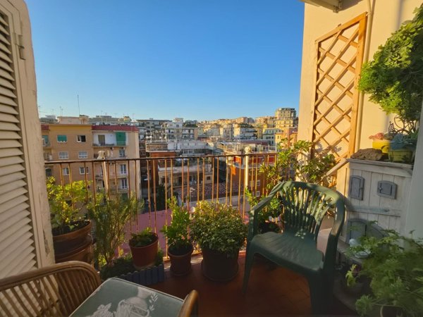 appartamento in vendita a Napoli in zona Arenella