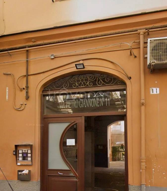 appartamento in vendita a Napoli in zona Centro Antico