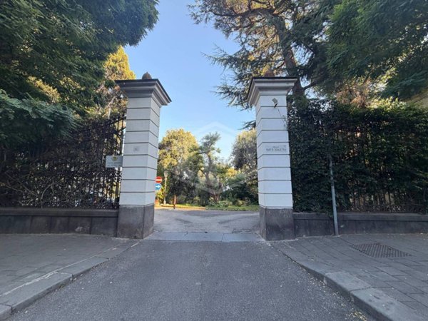 appartamento in vendita a Napoli in zona Posillipo