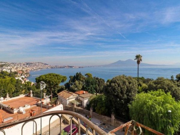 appartamento in vendita a Napoli in zona Posillipo