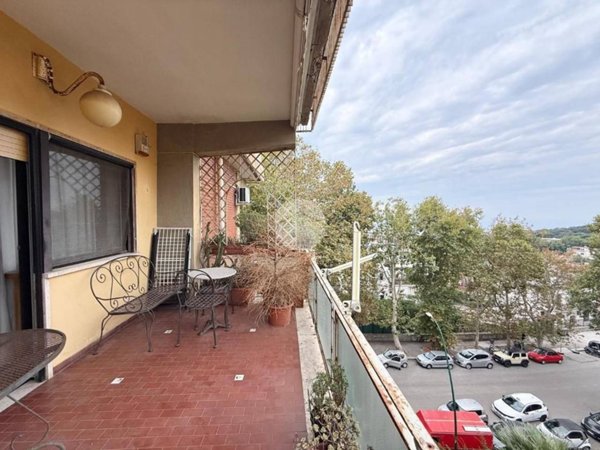 appartamento in vendita a Napoli in zona Posillipo