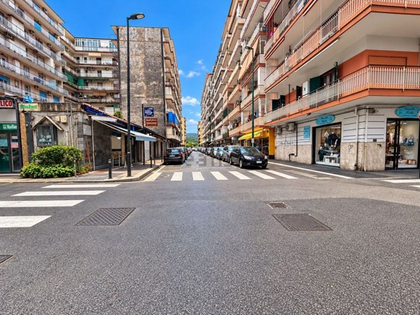 appartamento in vendita a Napoli in zona Pianura
