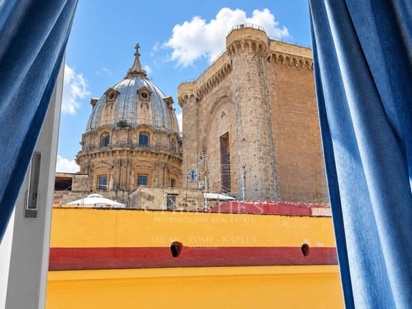 appartamento in vendita a Napoli in zona San Lorenzo