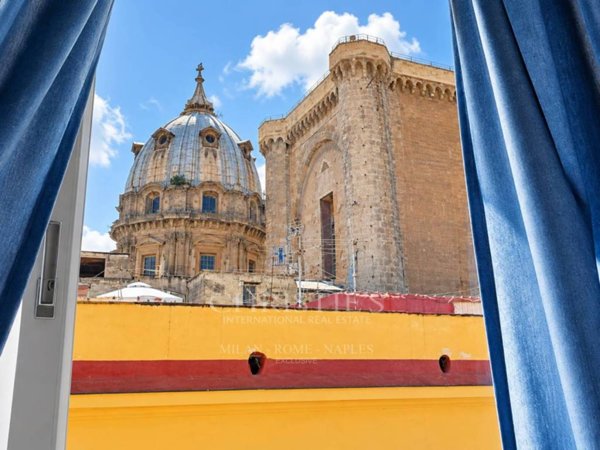 appartamento in vendita a Napoli in zona San Lorenzo