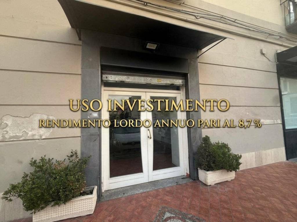 appartamento in vendita a Napoli in zona Barra