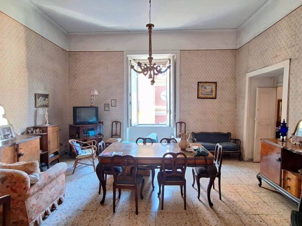 appartamento in vendita a Napoli in zona Avvocata