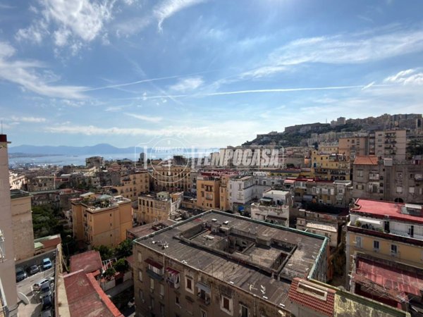 appartamento in vendita a Napoli in zona Stella