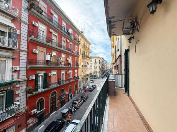 appartamento in vendita a Napoli in zona Vicaria