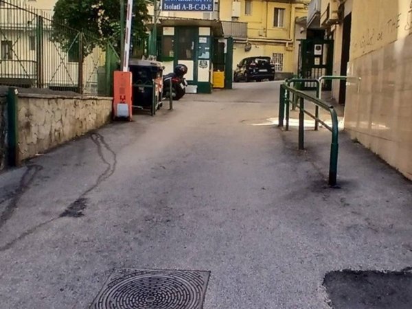 appartamento in vendita a Napoli in zona Arenella
