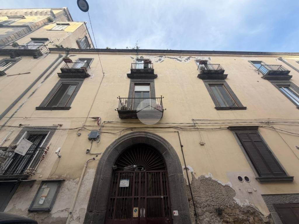 appartamento in vendita a Napoli in zona Stella