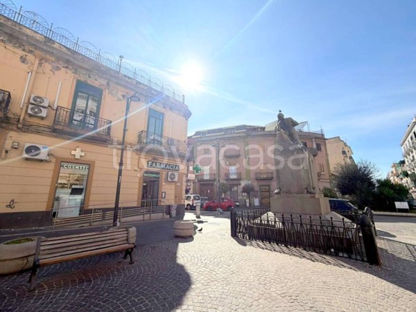 locale commerciale in vendita a Napoli in zona Barra