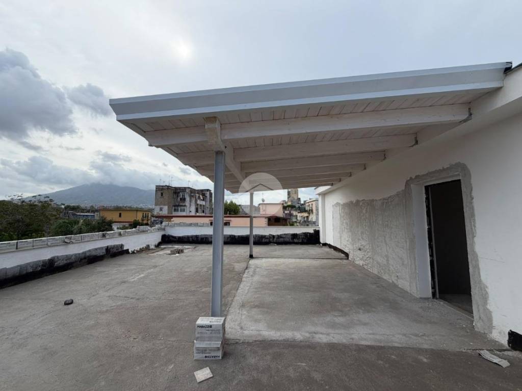 appartamento in vendita a Napoli in zona Ponticelli