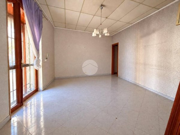 appartamento in vendita a Napoli in zona San Carlo all'Arena